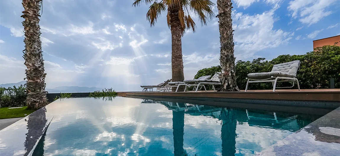 Il piacere di sentirsi a casa in una villa luxury in Sicilia: spazi e servizi curati nel dettaglio per garantire il pieno comfort.